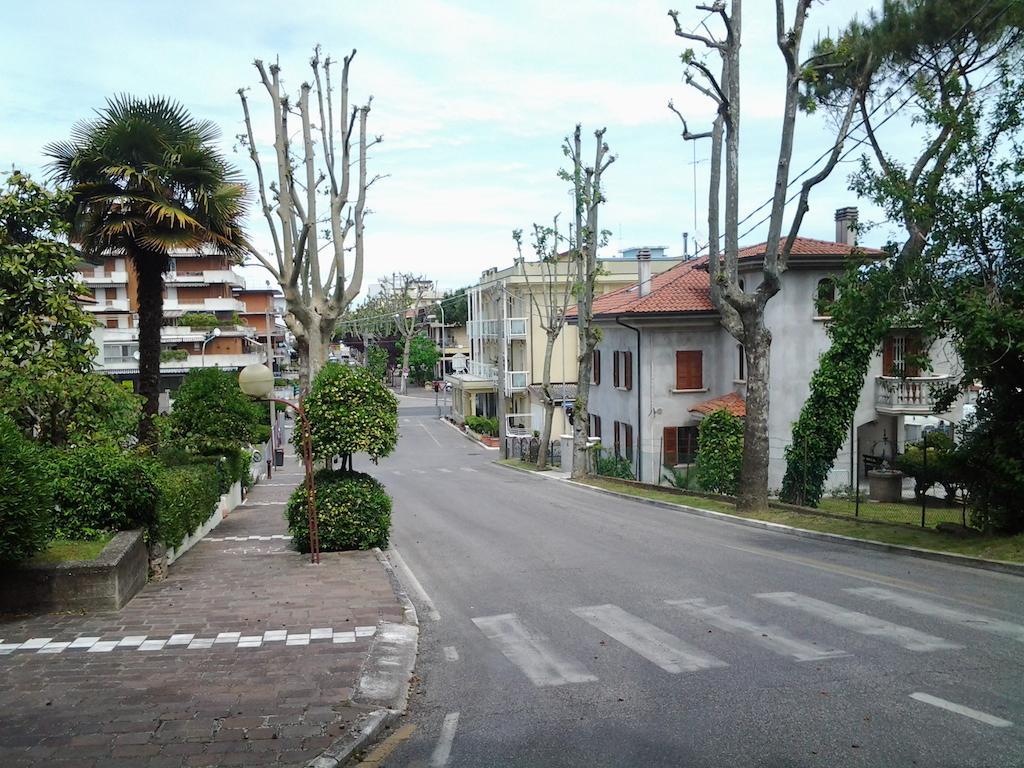 Albergo Sirena Misano Adriatico Exterior foto